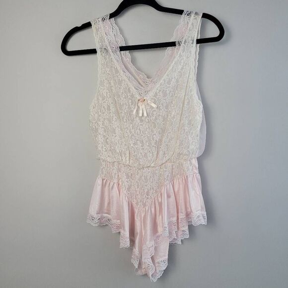 Vintage Other - Vintage Tosca of California medium lace bodysuit teddy lingerie pastel coquette